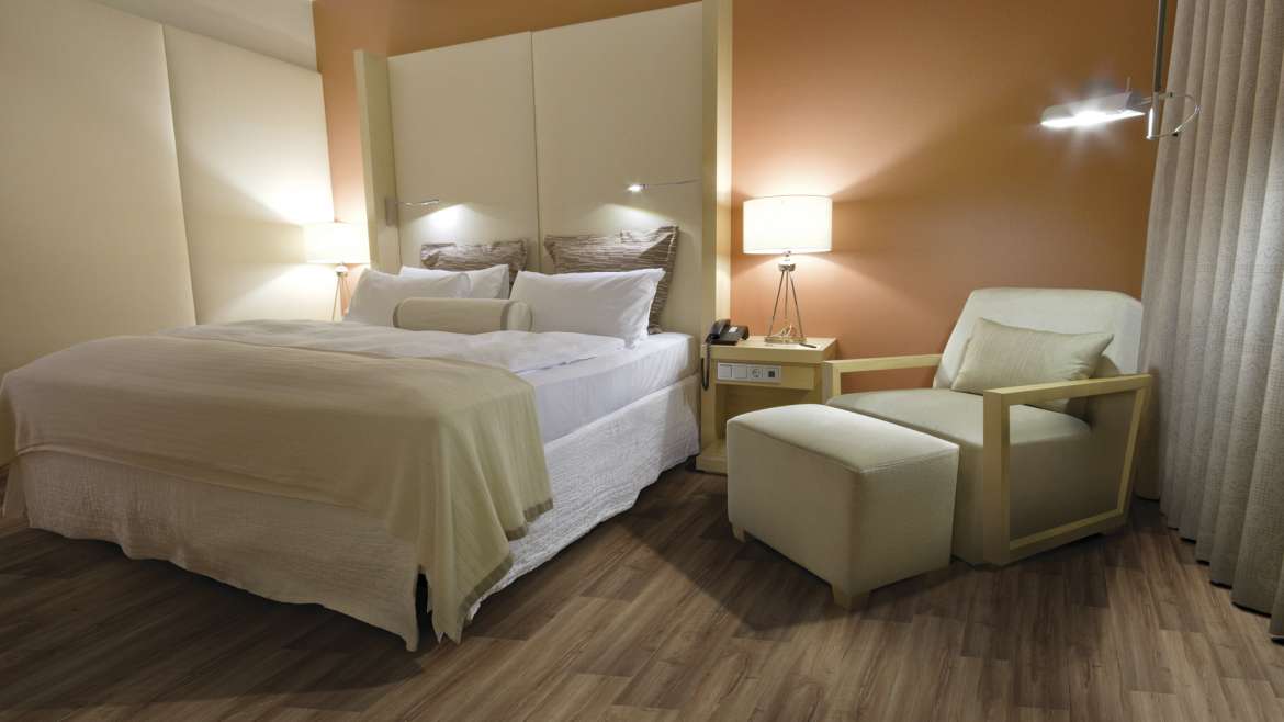 Aprenda a especificar el piso ideal al proyectar un hotel