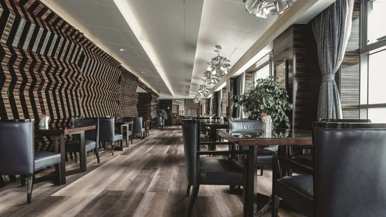 ¿Cuál es el mejor piso para bares y restaurantes?
