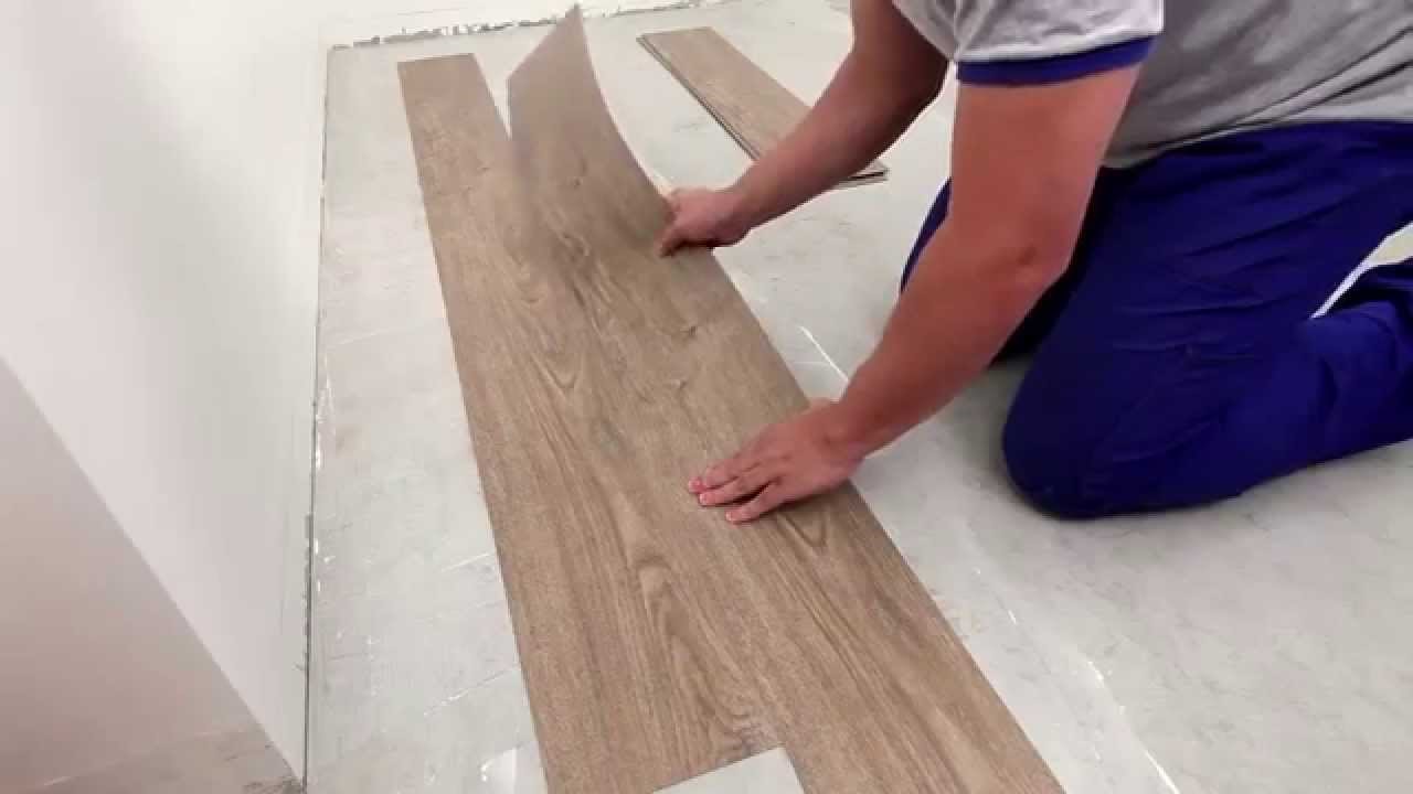Instalación de listón de piso vinílico
