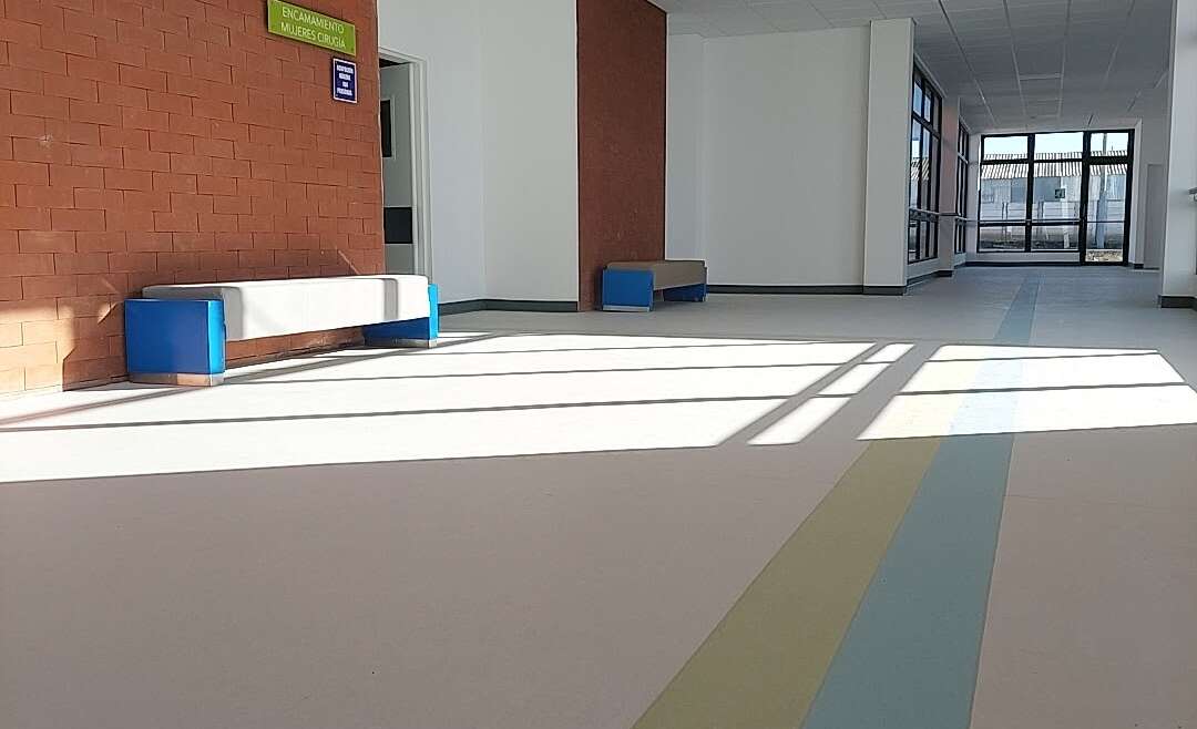 La psicología del color: cómo los pisos transforman el bienestar en los espacios