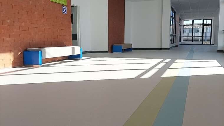 La psicología del color: cómo los pisos transforman el bienestar en los espacios
